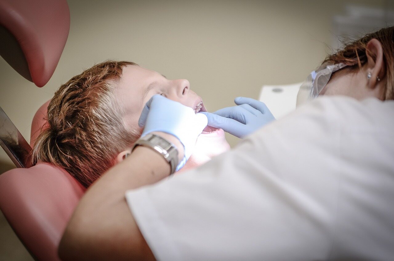 dentists-patient-checkup-
