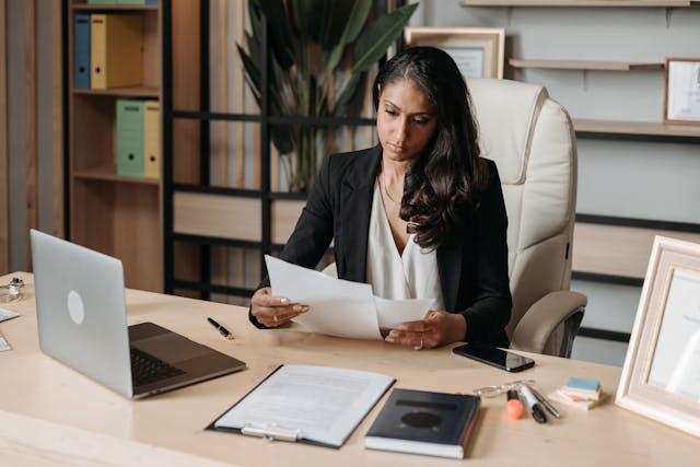 women working at the desk