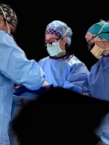 Lily-Johnston-working-with-her-team-during-a-procedure-in-an-operating-room.